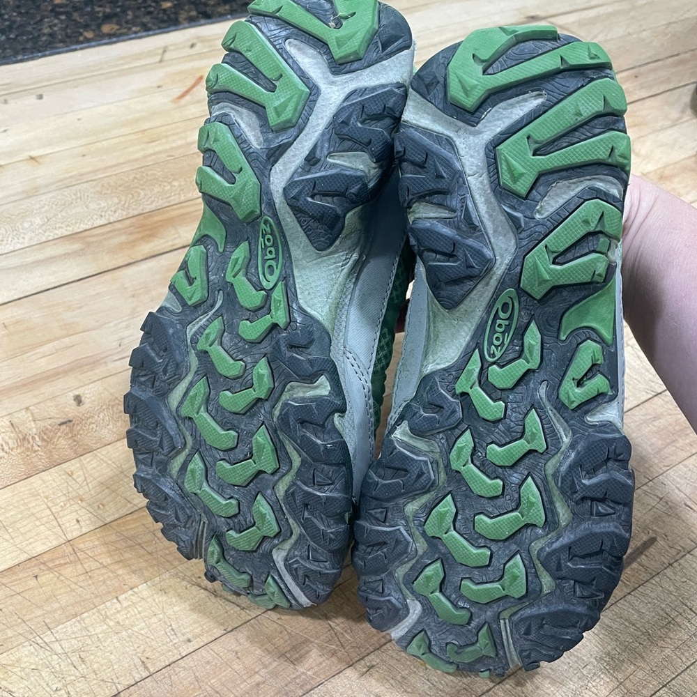 Green and Gray Trail Running Shoes with Breathable Mesh - Picture 6 of 9